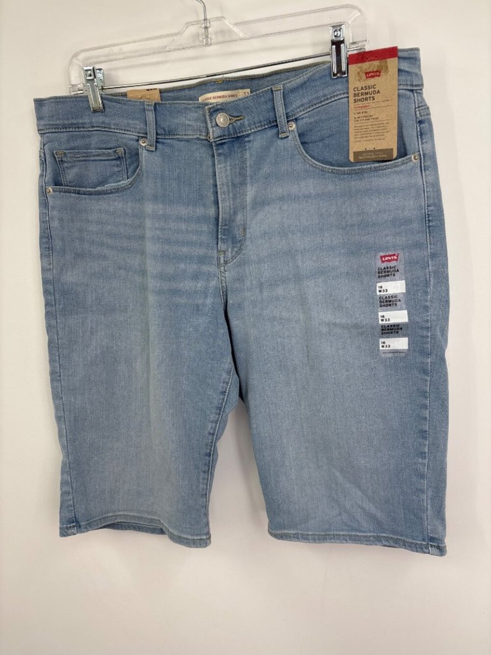 Levis Classic Bermuda Stretch Denim Jean Short Light Wash Blue Size 16/33 NEW - Picture 2 of 7